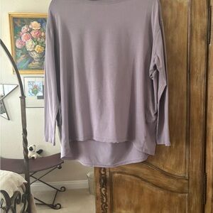 Lululemon Lavender Long Sleeve Women's Top. Size 8 oversized for comfort.